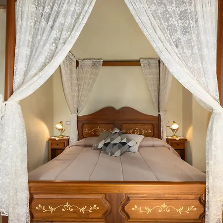 Borgo Mommialla Casa Alessandra Nyaraló Gambassi Terme